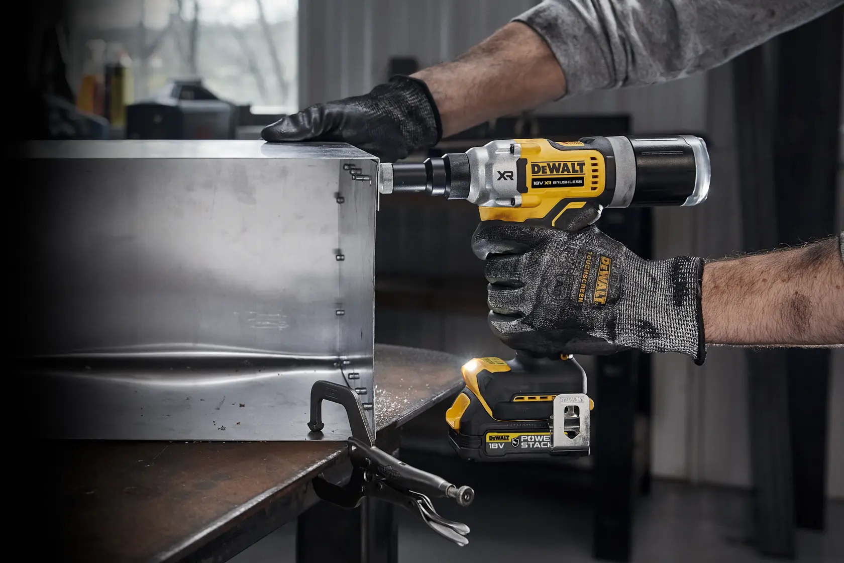 18 Volt Akku-Nietpistole 4,8-6,4mm - für Akku Plus