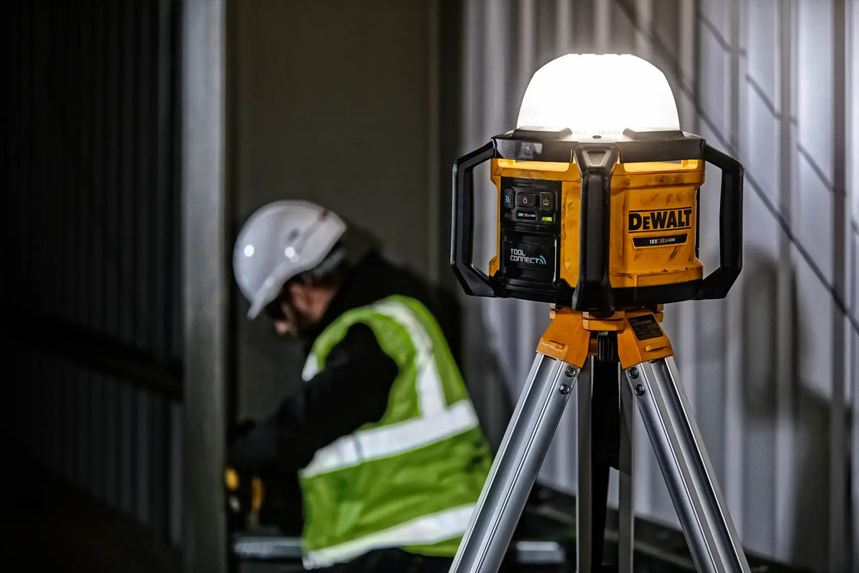 Akku-LED-Baustellenstrahler (bis 5.000 Lumen) für alle 18 Volt XR- und XR-Flexvolt-Akkus
