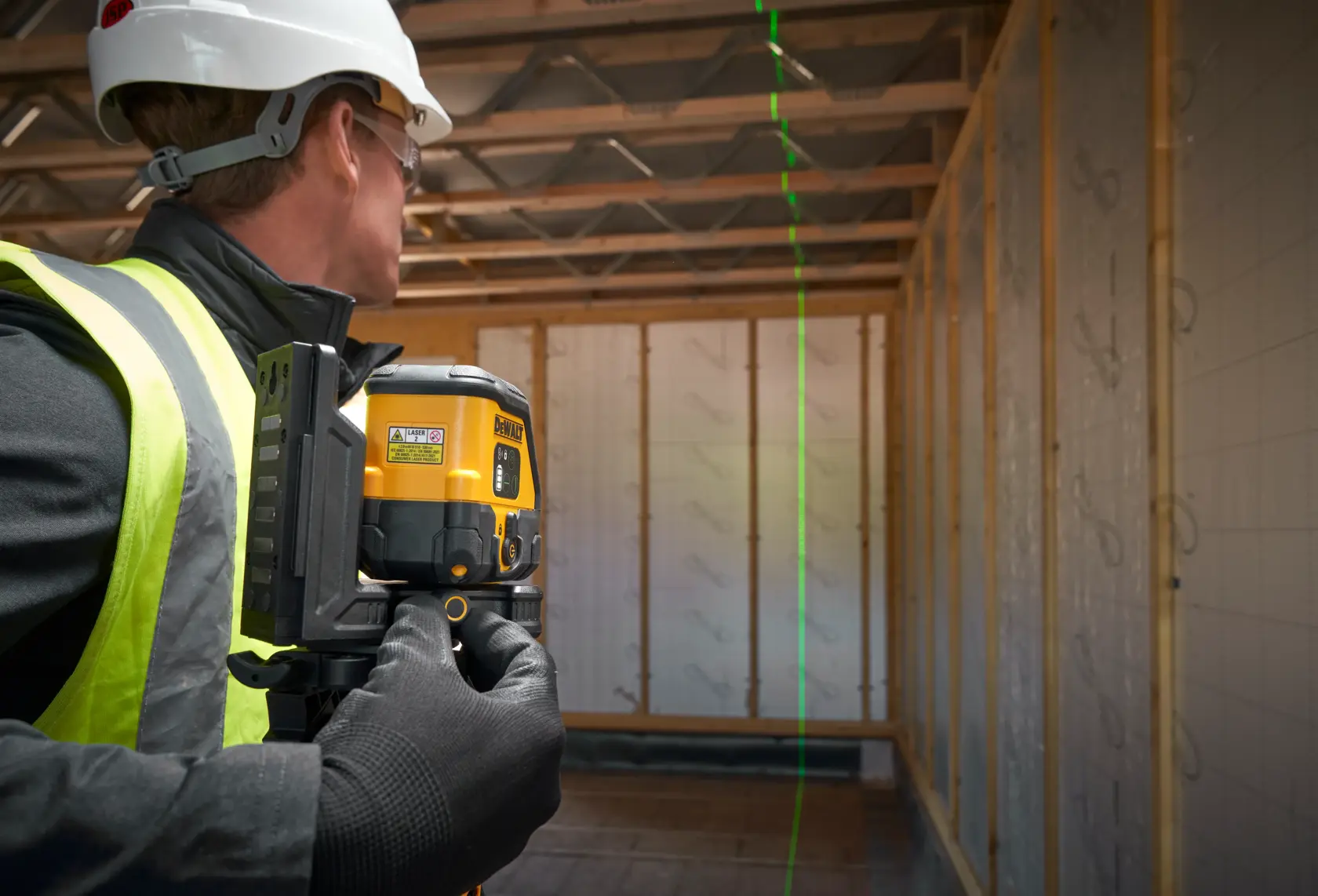 DEWALT® Kompakter Linienlaser mit integriertem Li-Ionen-Akku und USB-C Anschluss, grüne Laserlinie