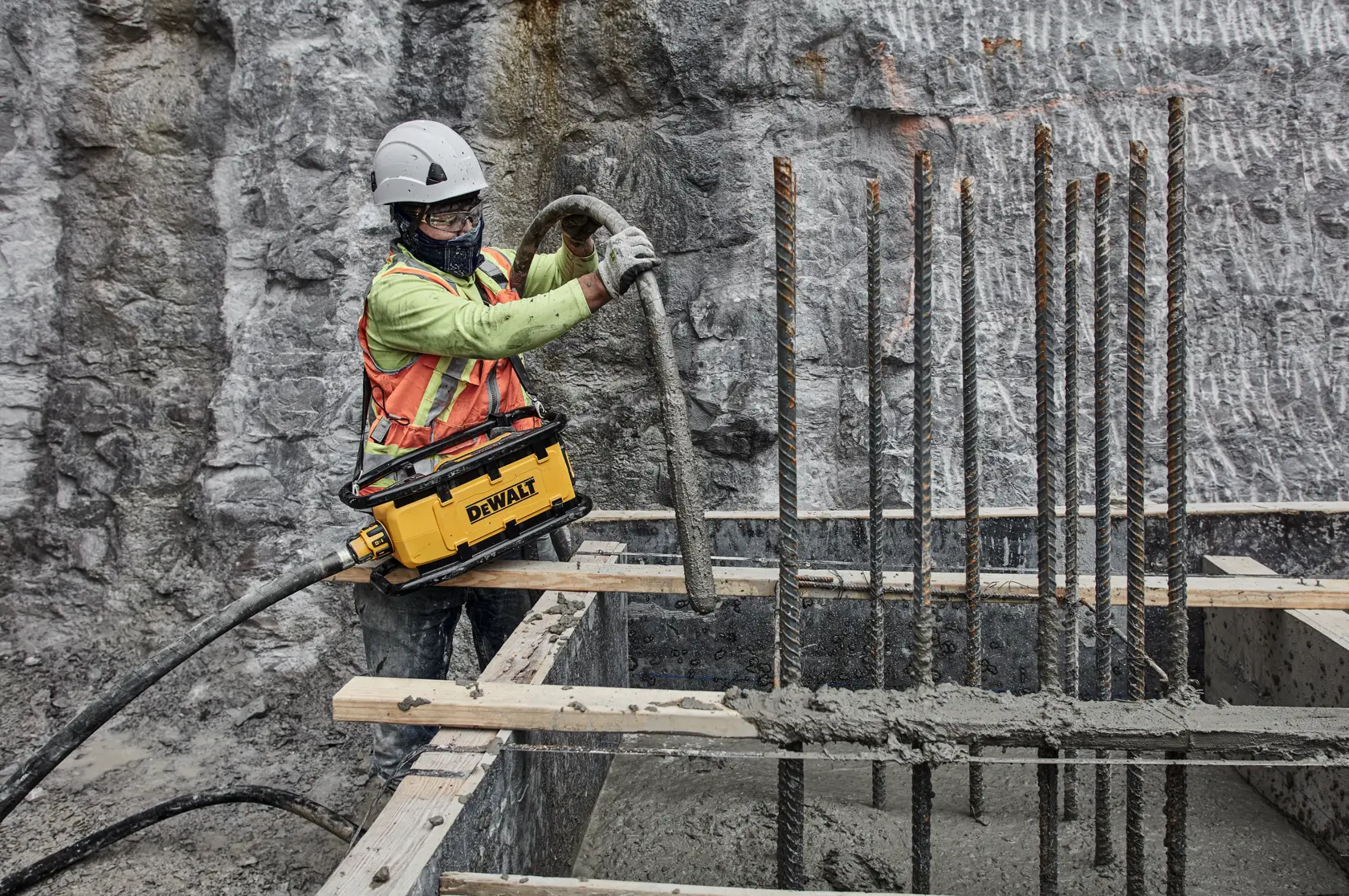 DEWALT® POWERSHIFT™ Akku-Flaschenverdichter
