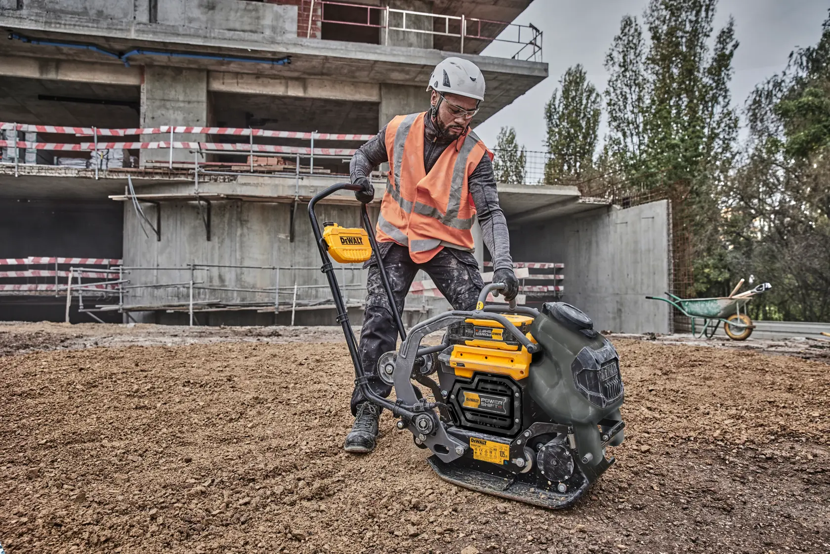 DEWALT POWERSHIFT Akku-Rüttelplatte, Vorwärtslaufend, 15 kN
