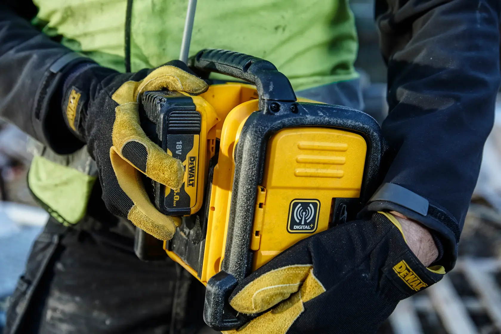 Akku- und Netz-Kompakt-Radio mit DAB+ für 10,8 - 18,0 Volt XR Li-Ion Akkus