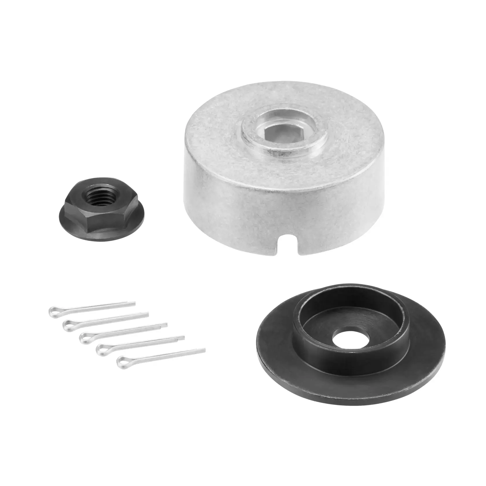 DEWALT DT20657 Set mit mehreren Bauteilen, darunter eine Metallabdeckung, eine schwarze Unterlegscheibe, eine Mutter und vier Splinte, angeordnet auf einem weißen Hintergrund.
