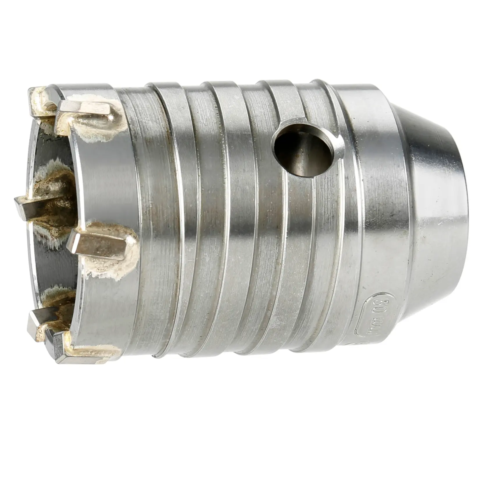 Broca Dewalt DT6744 de núcleo metálico con puntas de carburo para perforar mampostería y hormigón.